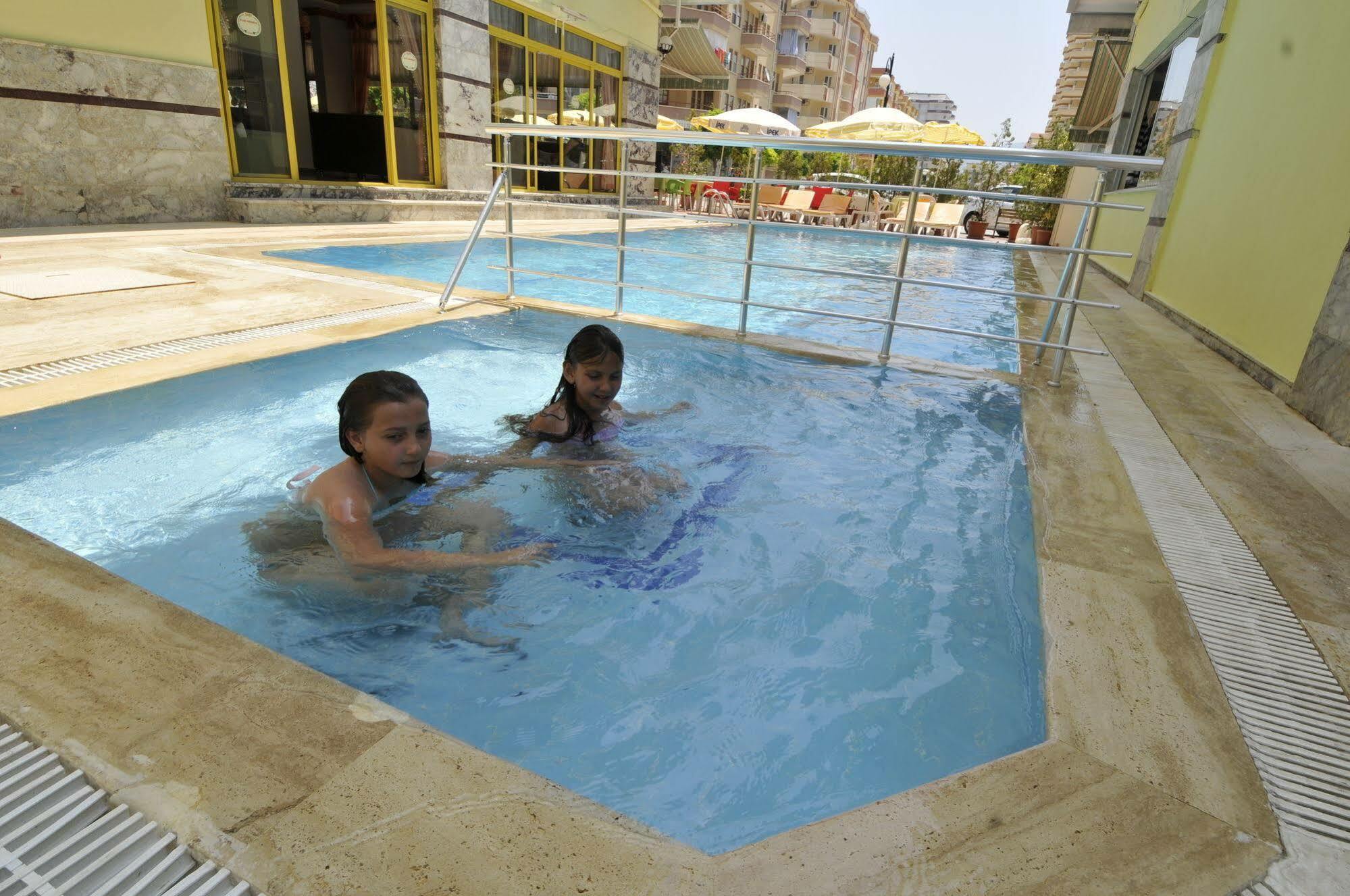 Klas Dom Hotel Mahmutlar Zewnętrze zdjęcie